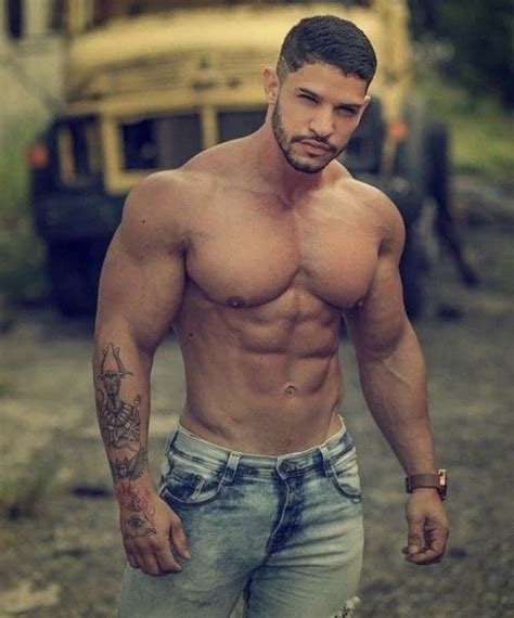 Bodybuilder gay pron - 